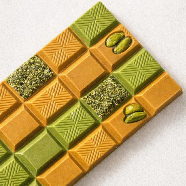 Caramel gold with matcha bar